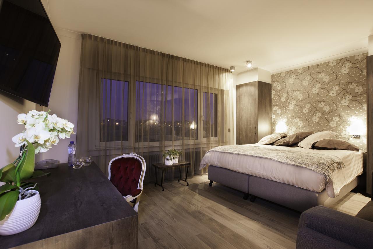 Bed and Breakfast Sable D'O -Vlak Aan De Zee- Mariakerke  Экстерьер фото